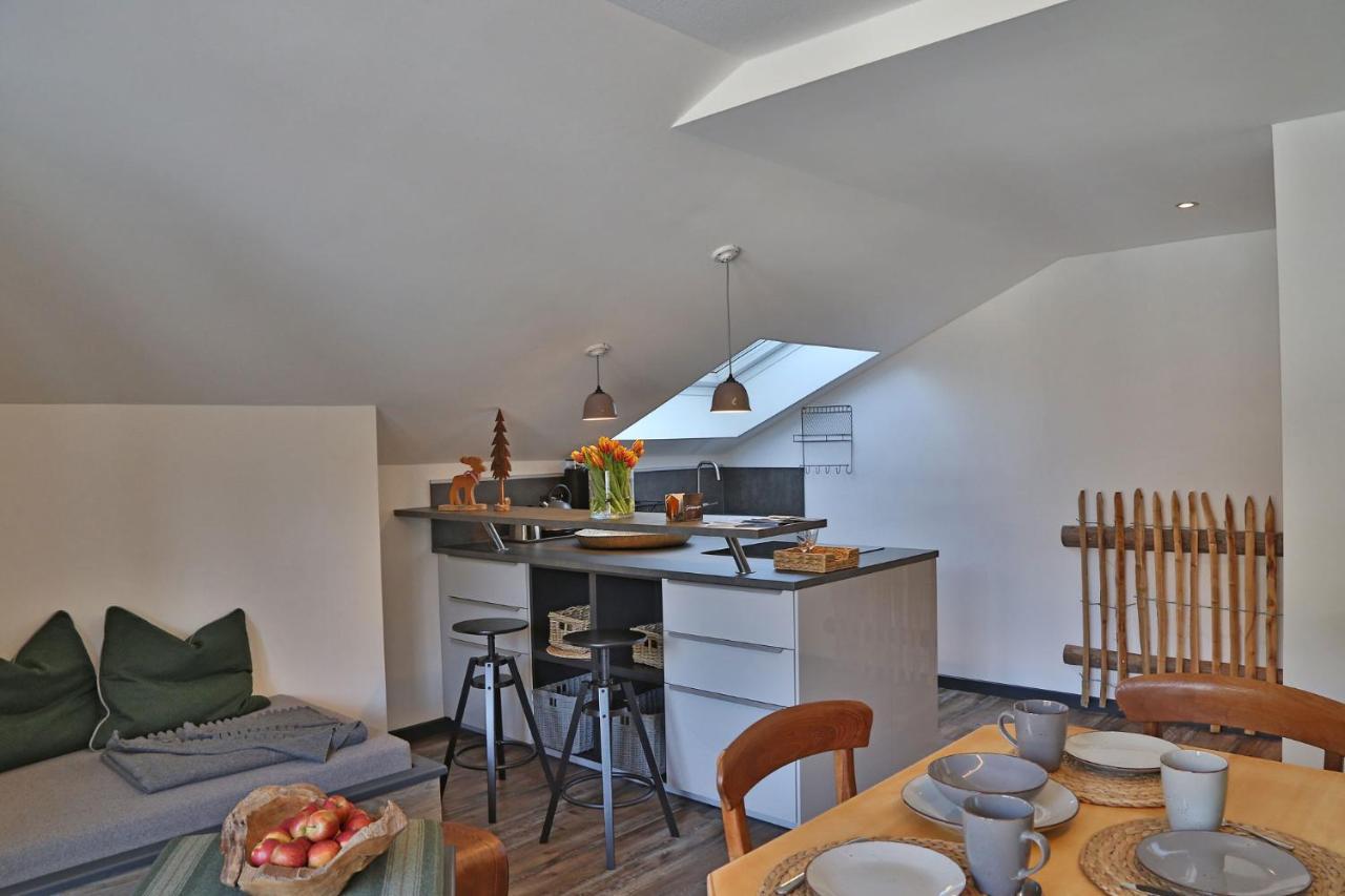 One-Bedroom Apartment,979087540:JPEG